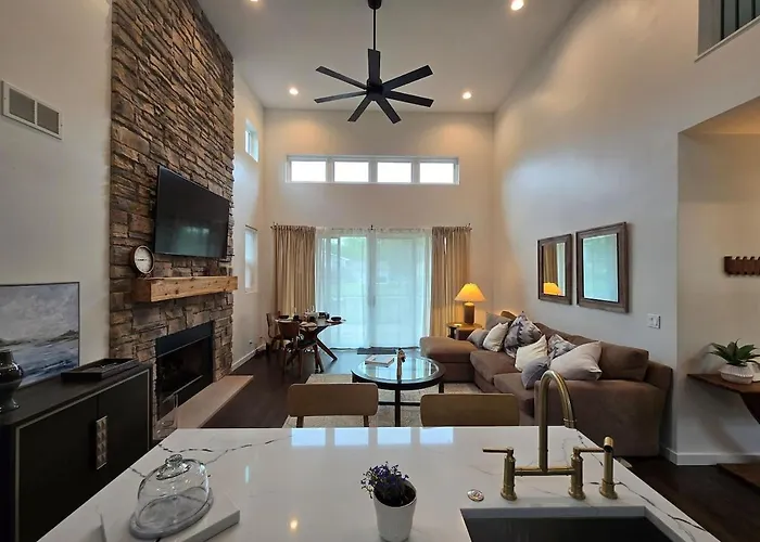 Holiday home Riverside Retreat Comfort McHenry