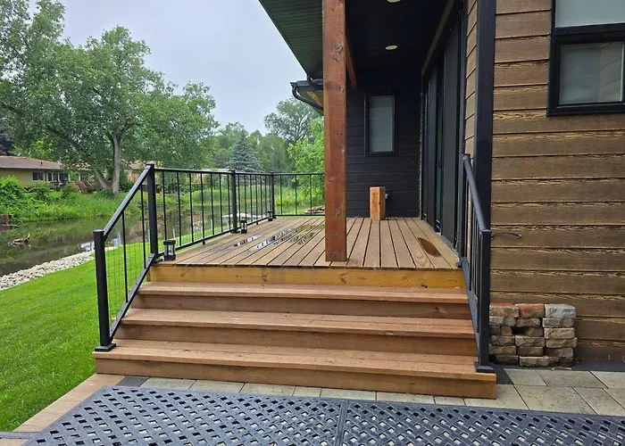 Riverside Retreat Comfort *