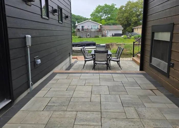 Holiday home Riverside Retreat Comfort McHenry