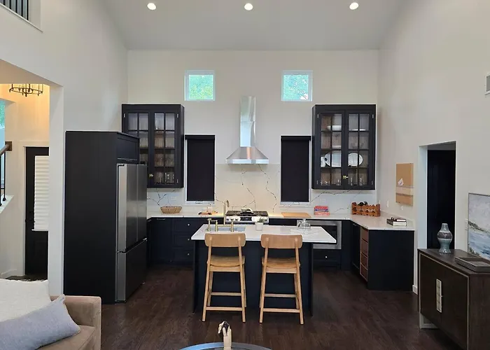 Riverside Retreat Comfort McHenry