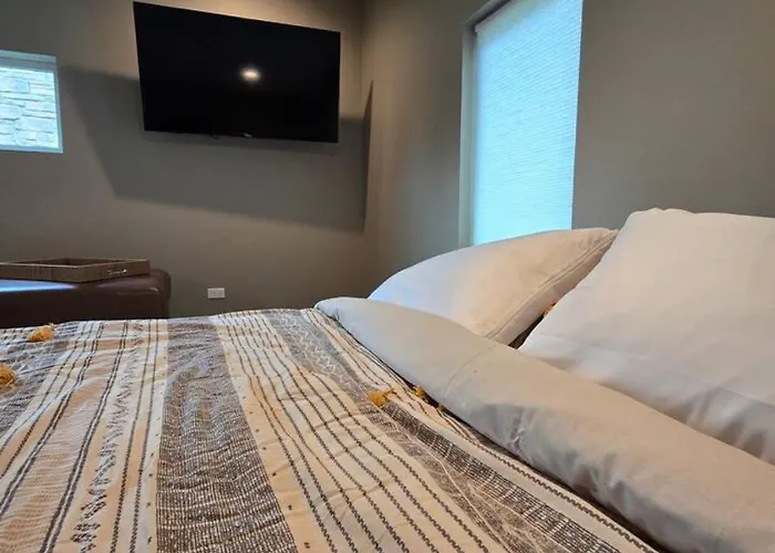 Riverside Retreat Comfort Holiday home *